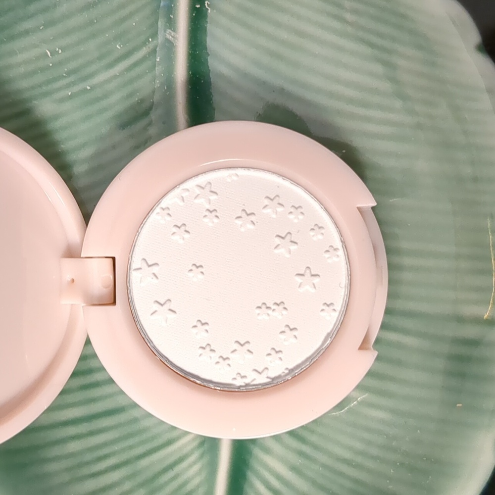 Translucent Setting Powder - Picture 3 of 3